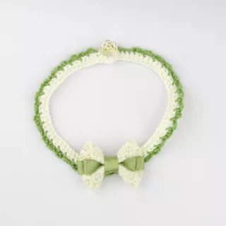 Deco_collar_-_Crochet_and_green_ribbon_-_1_sjeemd