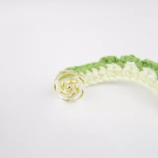 Deco_collar_-_Crochet_and_green_ribbon_-_2_mxlgds