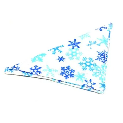 Christmas bandanas for cats & small dogs [2 designs] – Snowflake