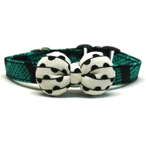 A Pop Of Green collar with bowtie for cats and small dogs