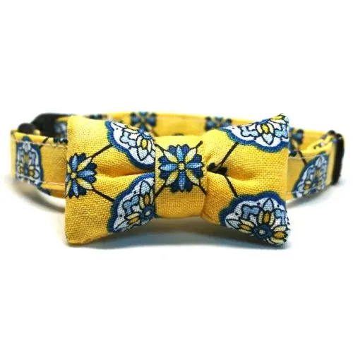 Summer Florals collar with bowtie for cats and small dogs